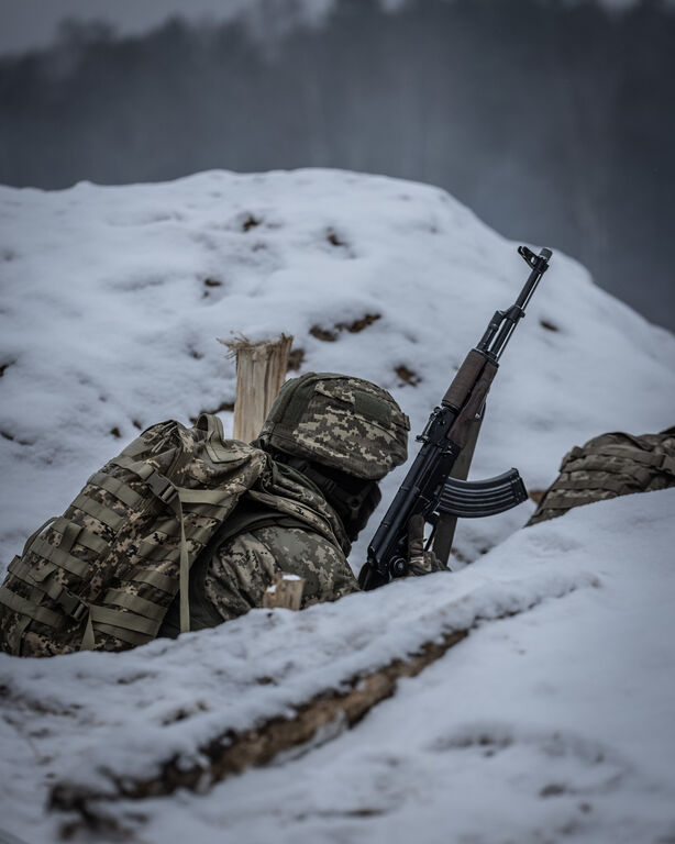 Ukrainian soldiers train in Poland December 2023 