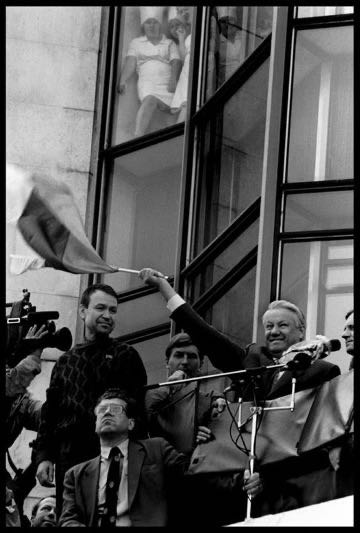 Putch-1.Moscow.9.1991.Boris Yeltsin say:It's a tima of victory.Photo by Oleg Klimov/FotoLoods