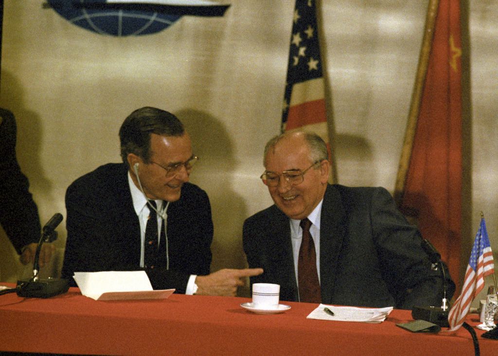 RIAN archive 667881 US president George Bush and General Secretary of the Communist Party of the Soviet Union Chairman of the Supreme Soviet of the USSR Mikhail Gorbachev