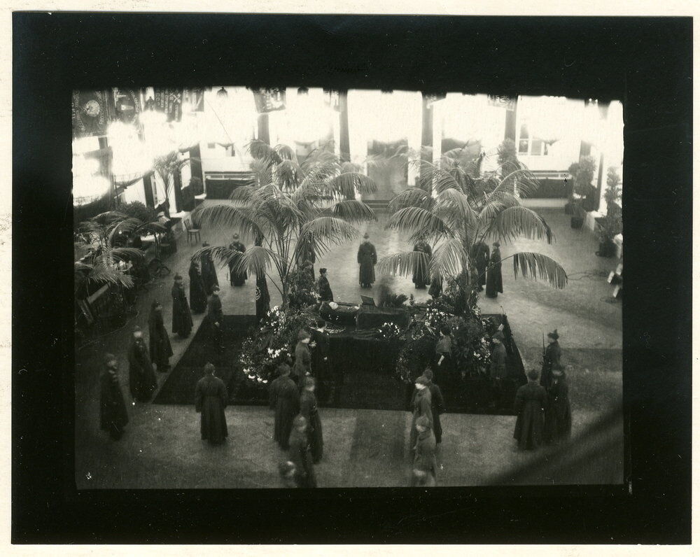 Afscheid van Lenin in de Zuilenhal van het Vakbondshuis, 23-27 januari 1924