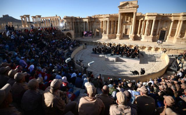 Concert of the Symphony Orchestra of the Mariinsky Theatre in Syrian Palmyra 02