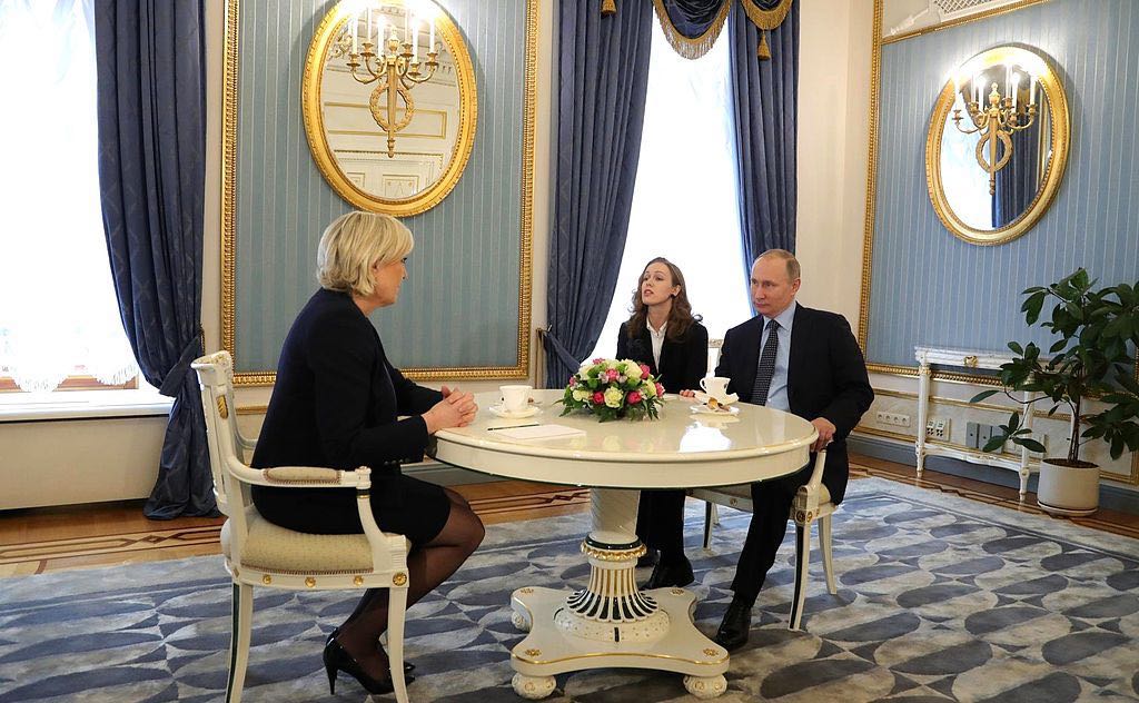 Marine Le Pen and Vladimir Putin 2017 03 24 02